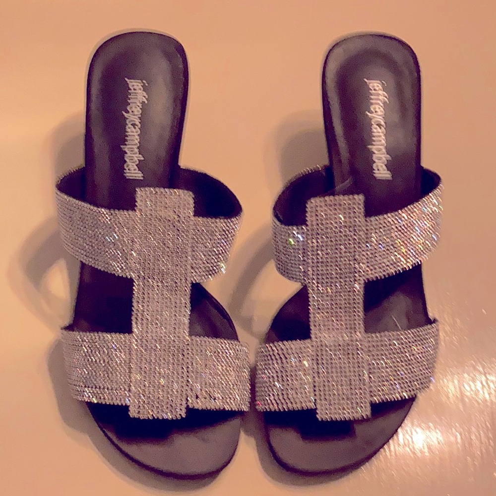 Never worn Jeffrey Campbell Kitten heels